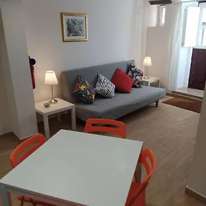 https://alfama-28.hotels-lisbon-portugal.com