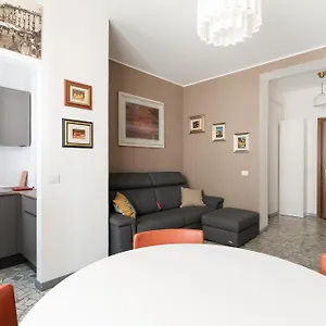 Guesthost - M1 Pasteur With Balcony Milano